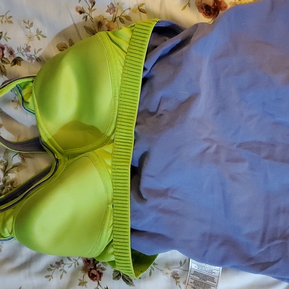 Nike top size L - Picture 4 of 5